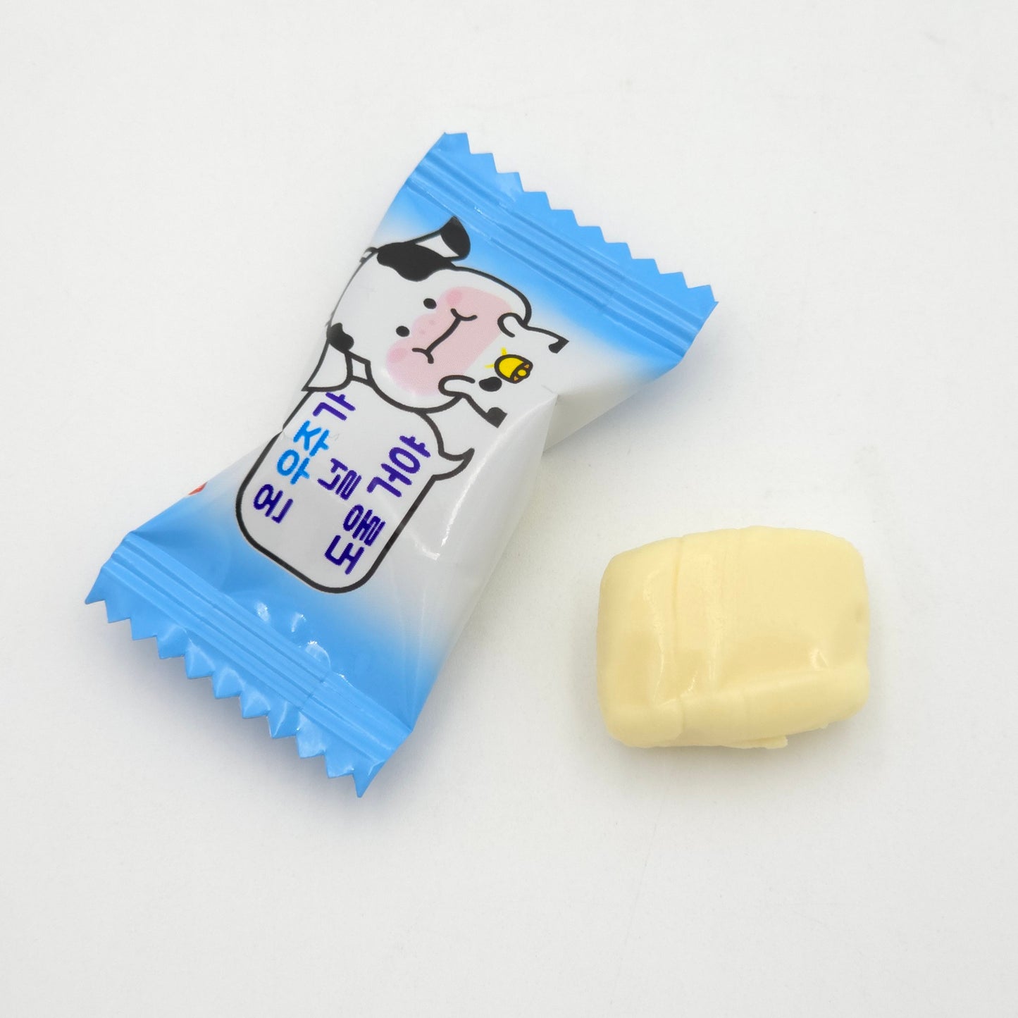 LOTTE Fluffy Candy Malang Cow Milk 158g K-Food