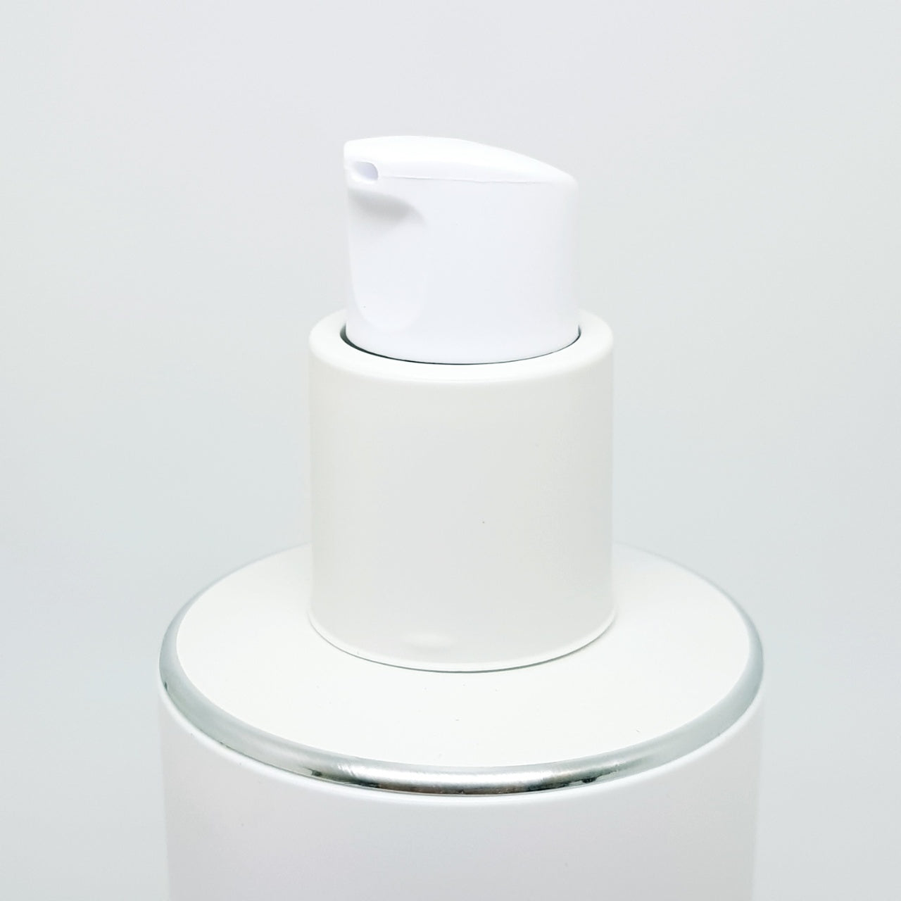 YEHWADAM Jeju Magnolia Pure Brightening Serum 45ml Hydrating Essence K-Beauty