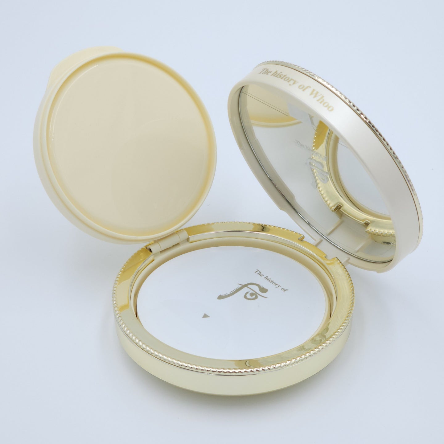 The History of Whoo Gongjinhyang Mi Luxury Golden Cushion Glow SPF50+ PA+++