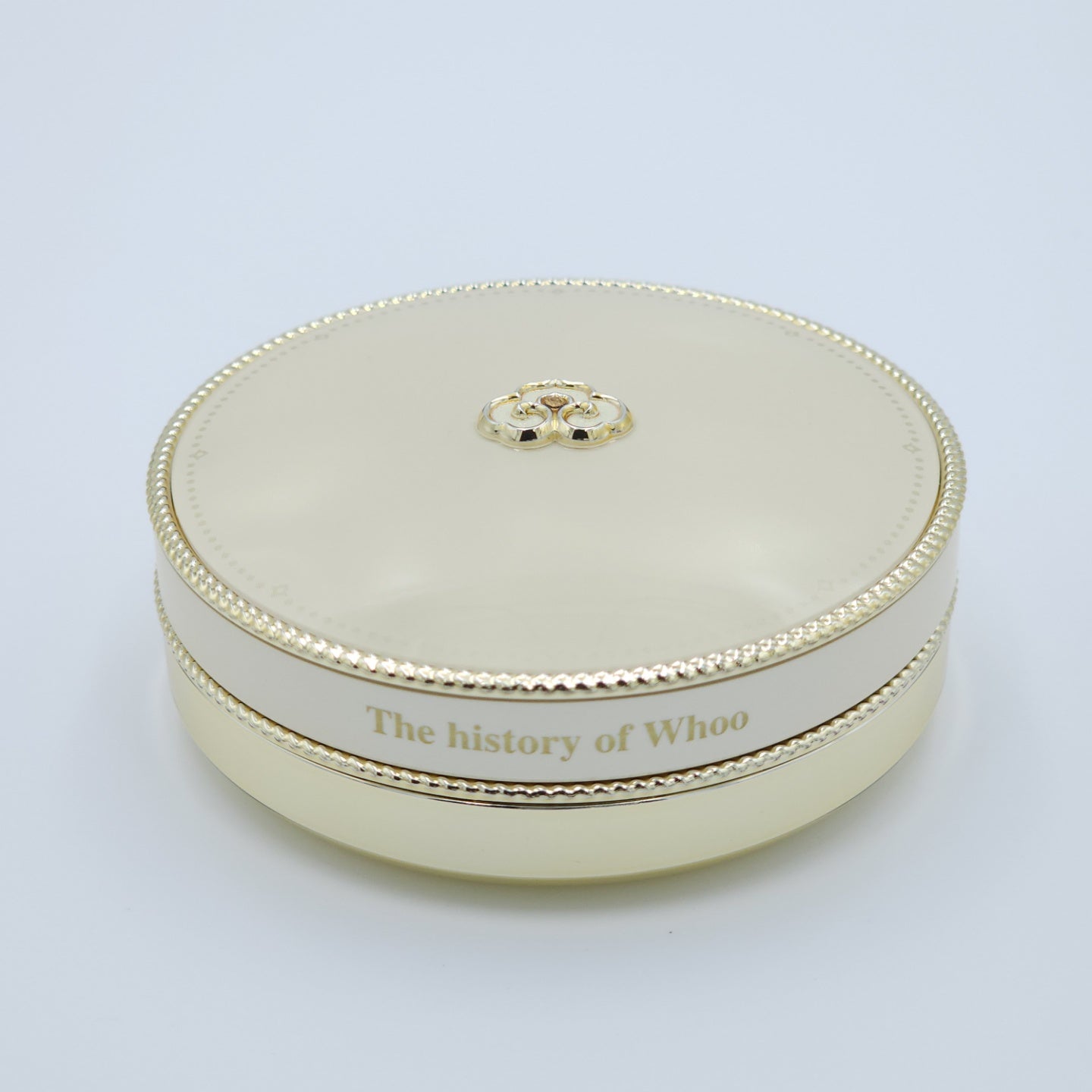 The History of Whoo Gongjinhyang Mi Luxury Golden Cushion Glow SPF50+ PA+++