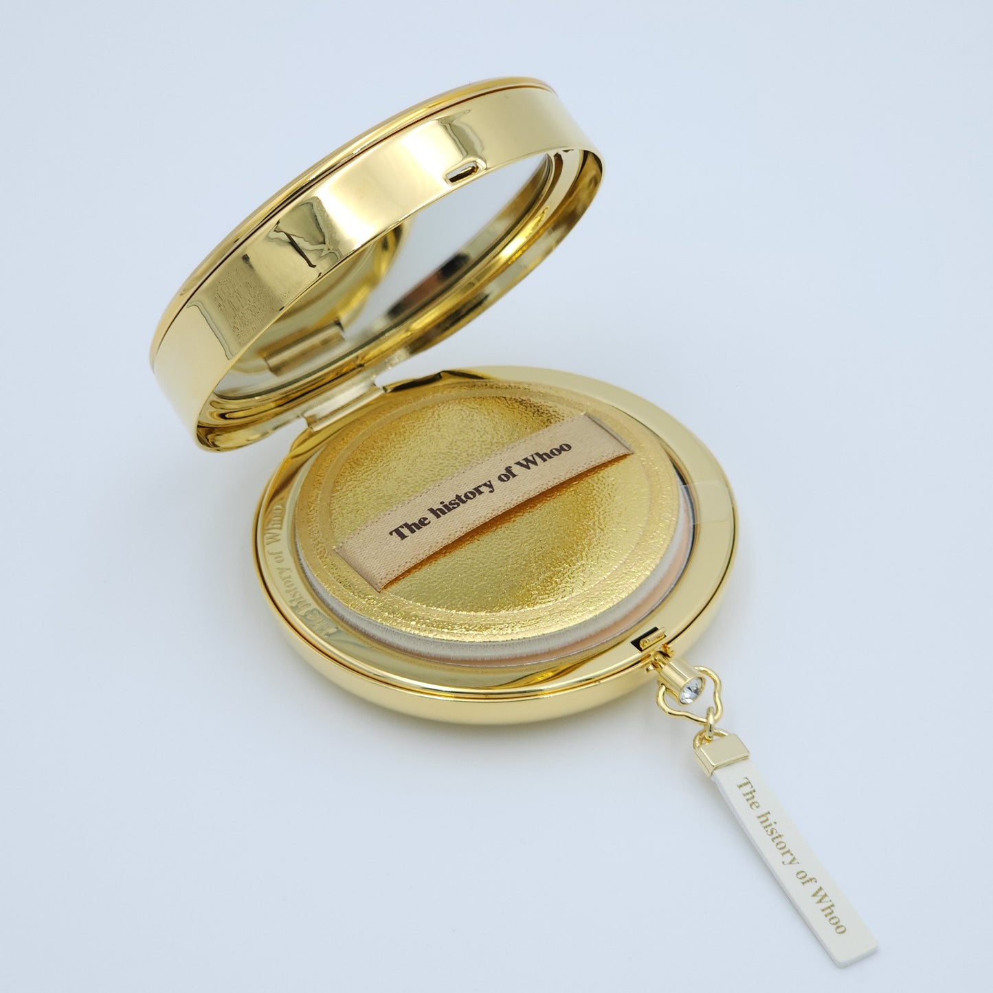 The history of Whoo Gongjinhyang Mi Royal Pact No.1 Special Set (Expiration date September 21, 2026)