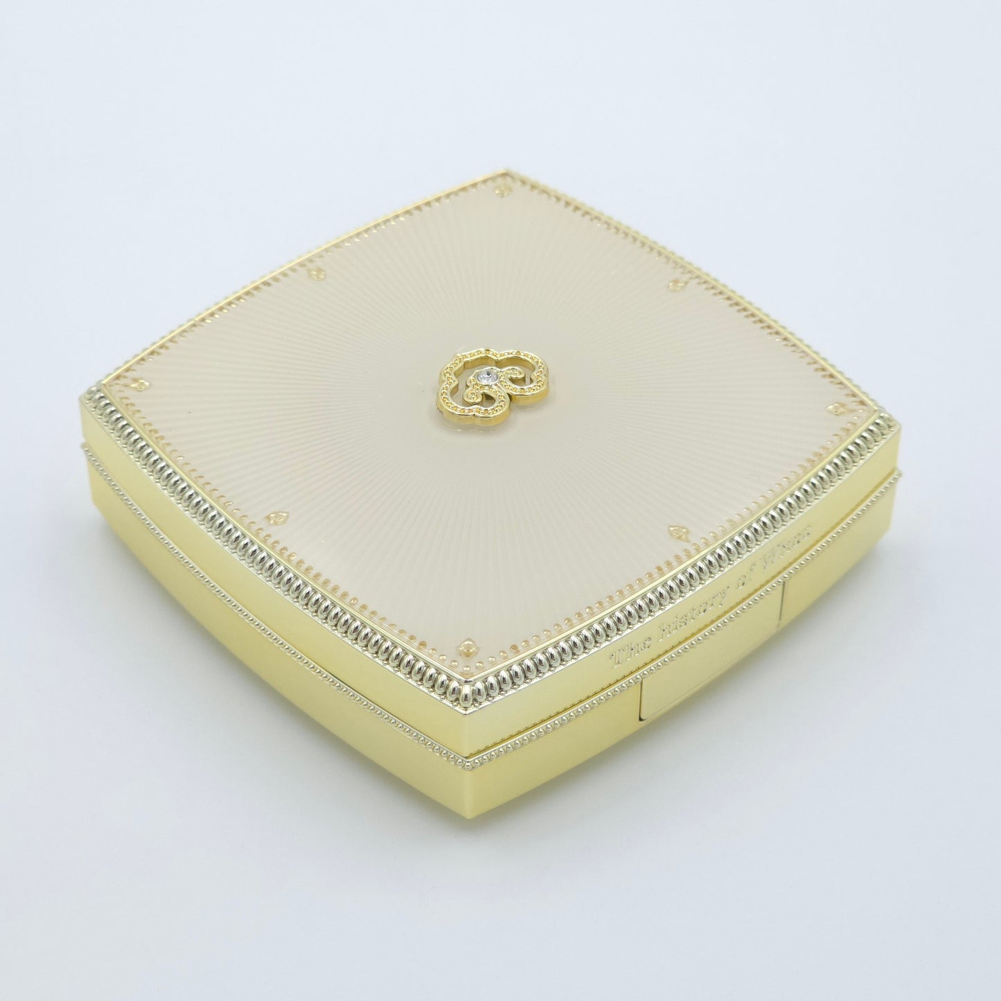 The history of Whoo Gongjinhyang Mi Velvet Powder Pact SPF35 PA++