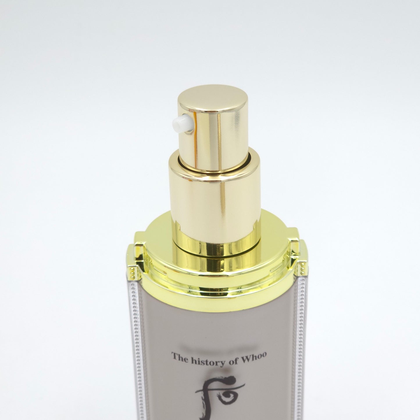 Share The history of Whoo Gongjinhyang Mi Essential Makeup Base Special Set