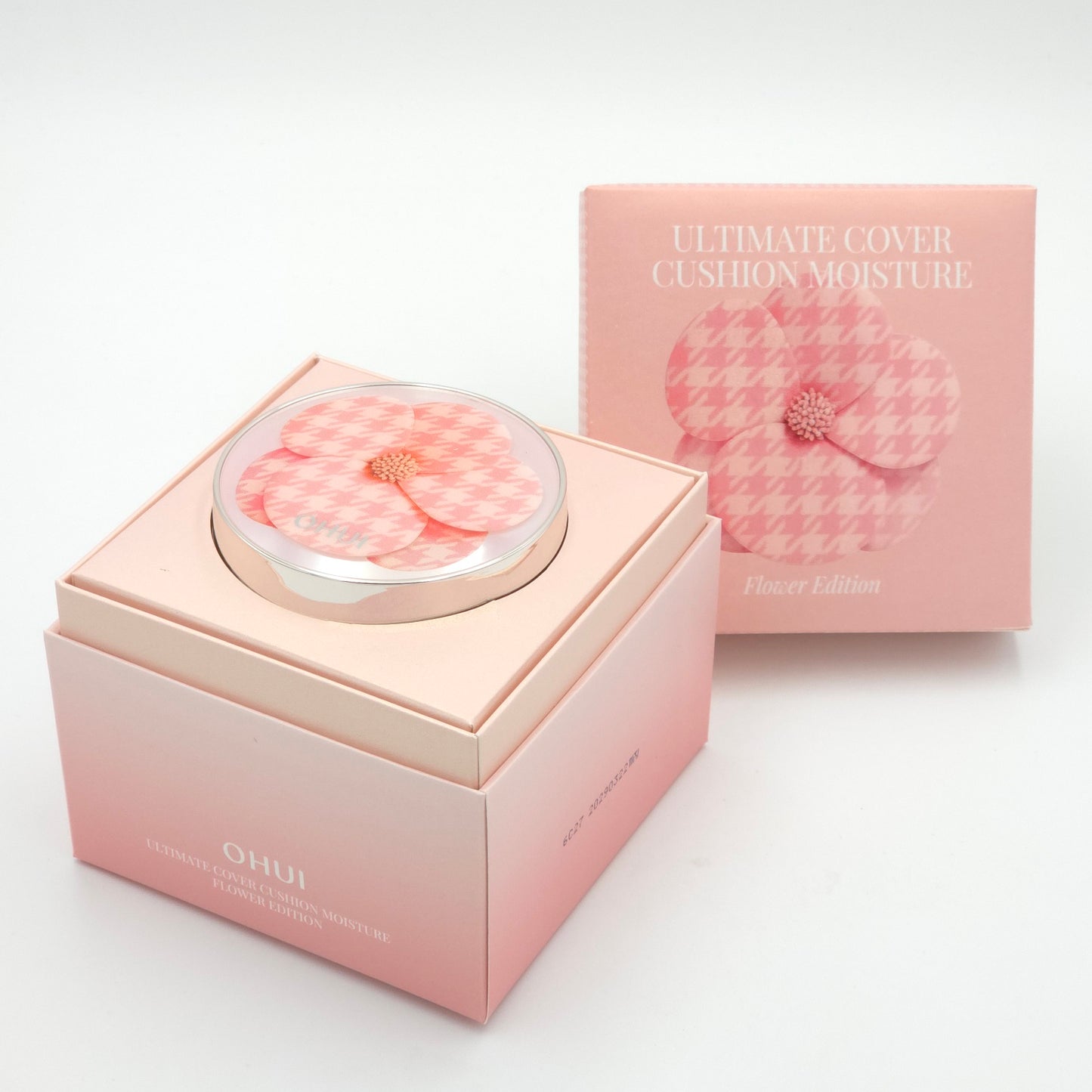 O HUI Ultimate Cover Cushion Moisture Flower Edition SPF50+ PA+++ 01 Milk Beige